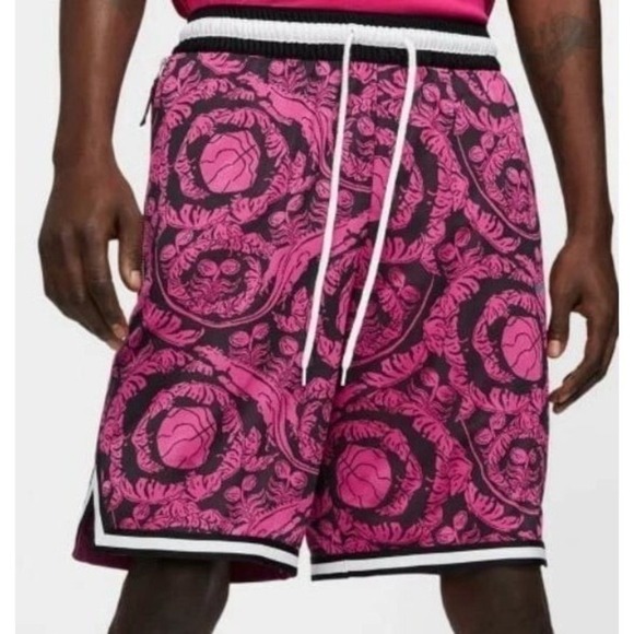 Shorts - Picture 1 of 7